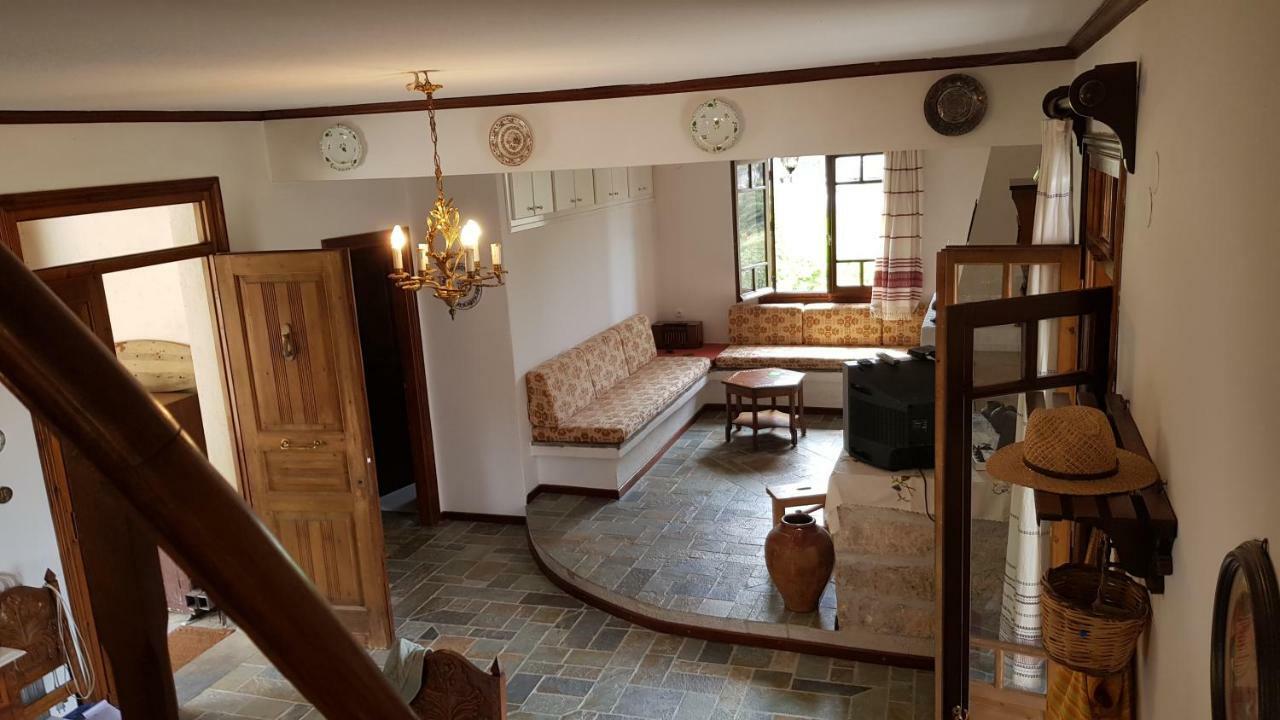 Ample Modern Country Home Νέα Επίδαυρος Εξωτερικό φωτογραφία